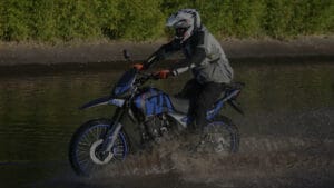 Motocicleta doble proposito Matt 150